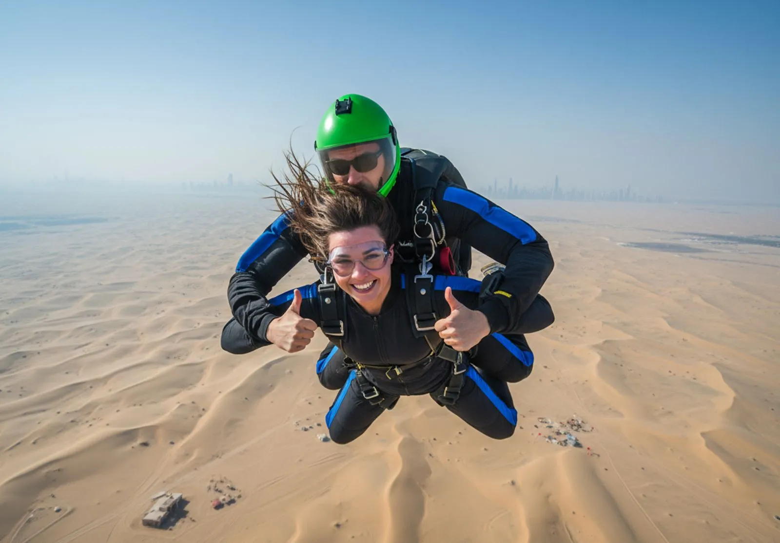 Skydive Dubai: The Palm Drop Zone'da Tandem Skydiving Deneyimi